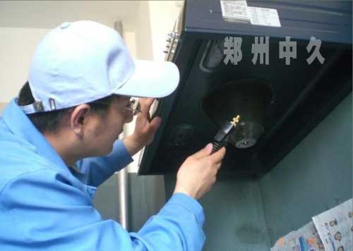 湖南長(zhǎng)沙使用電加熱蒸汽清洗機(jī)反饋良好